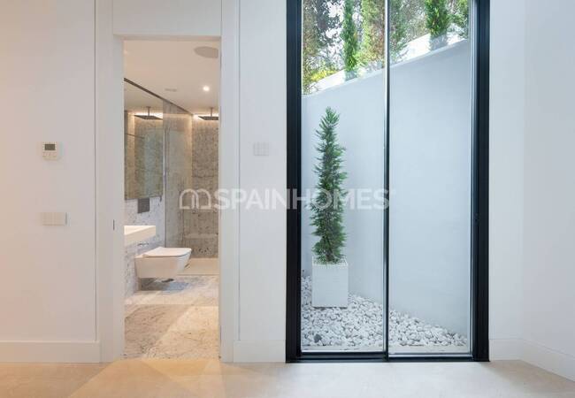 Престижные Виллы на Берегу Моря в Марбелье 23