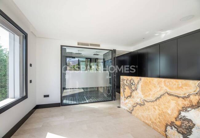 Престижные Виллы на Берегу Моря в Марбелье 26