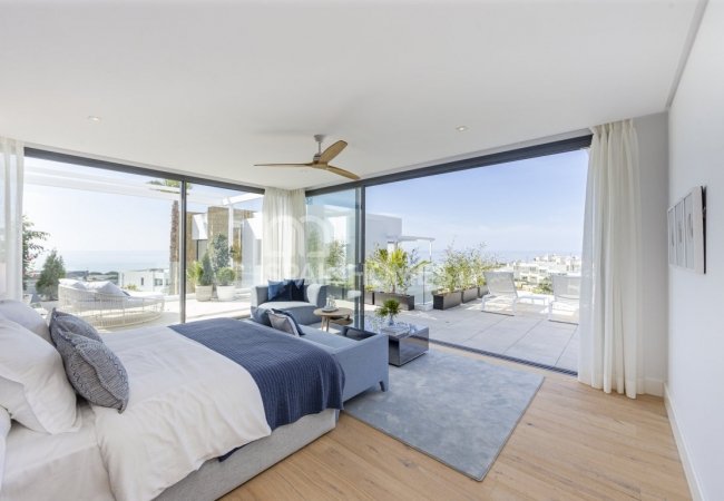 Marbella’da Avantajlı Konumda Taşınmaya Hazır Golf Villaları 28