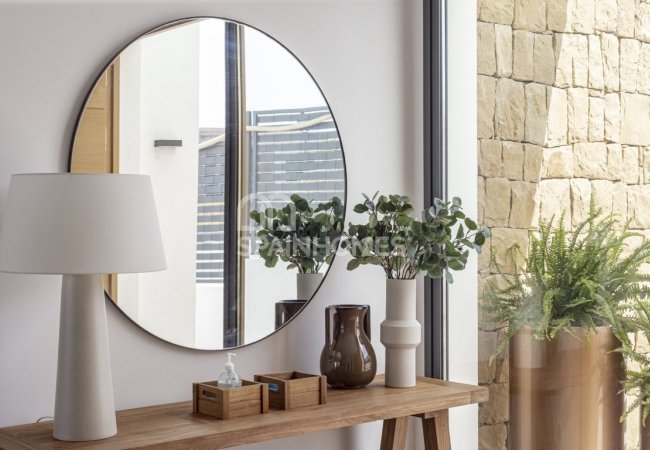 Marbella’da Avantajlı Konumda Taşınmaya Hazır Golf Villaları 32