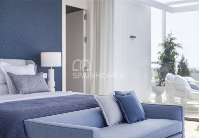 Marbella’da Avantajlı Konumda Taşınmaya Hazır Golf Villaları 35