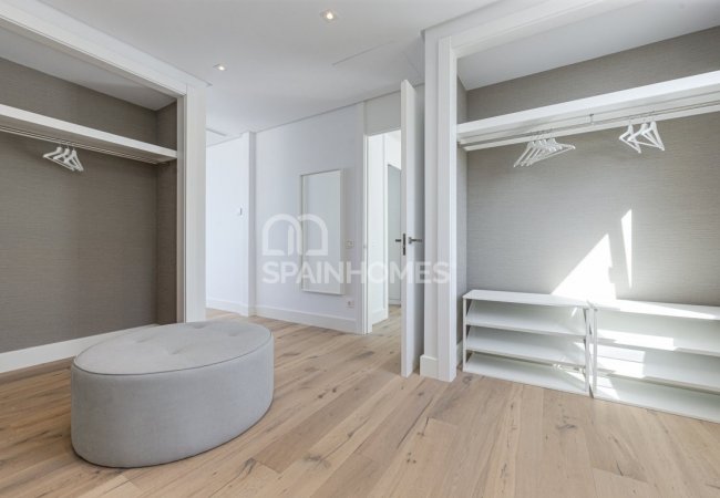 Marbella’da Avantajlı Konumda Taşınmaya Hazır Golf Villaları 20