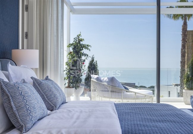 Marbella’da Avantajlı Konumda Taşınmaya Hazır Golf Villaları 45