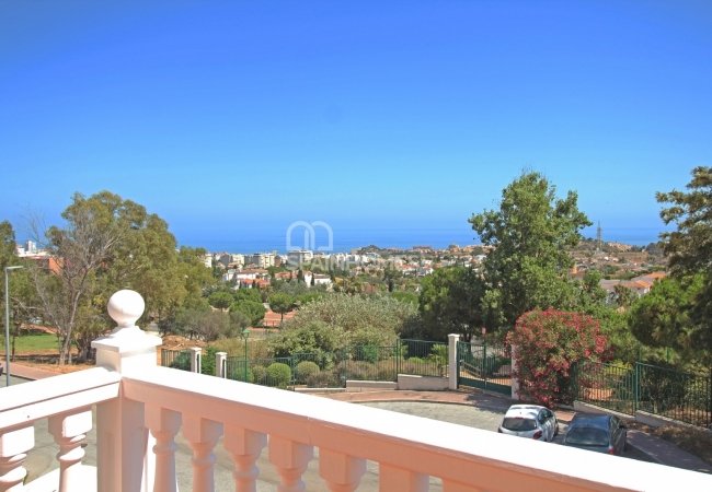 Great Detached House in a Sought After Area of Benalmadena 32
