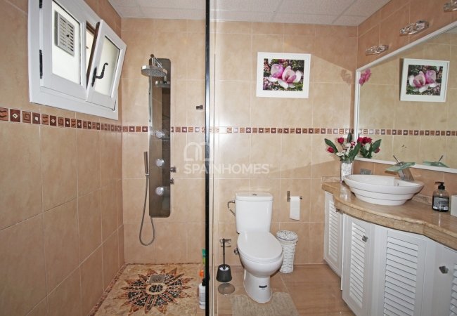 Well-located House at the Foot of the Mountains in Estepona 42