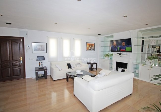 Well-located House at the Foot of the Mountains in Estepona 29