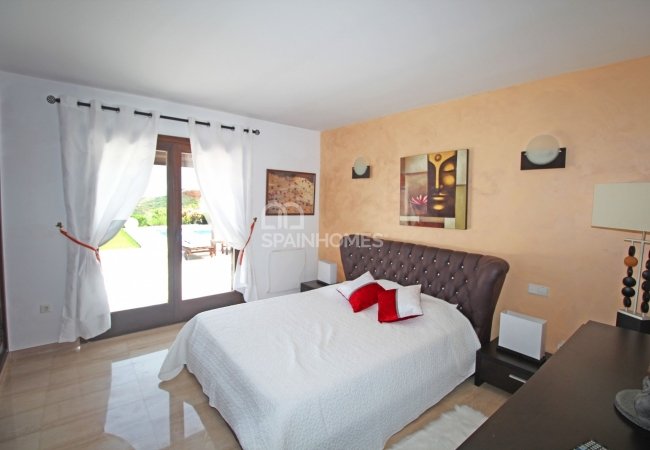Well-located House at the Foot of the Mountains in Estepona 33