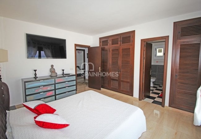 Well-located House at the Foot of the Mountains in Estepona 34