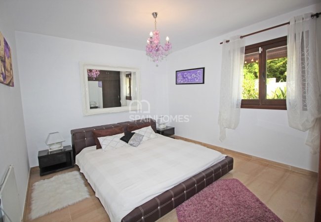 Well-located House at the Foot of the Mountains in Estepona 37