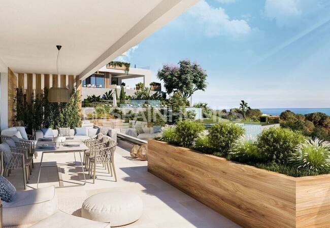 Frontline Golf Apartments in a Boutique Project in Marbella