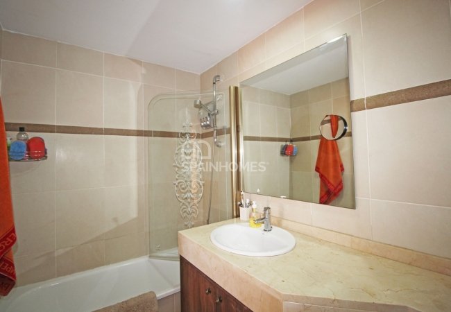 Strategically Located Ground Floor Apartment in Benalmadena 30