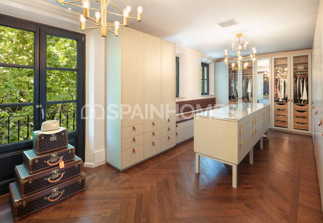 Exclusively Located Prestigious Property in Marbella 10