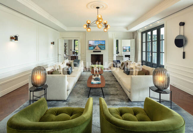 Exclusively Located Prestigious Property in Marbella 14