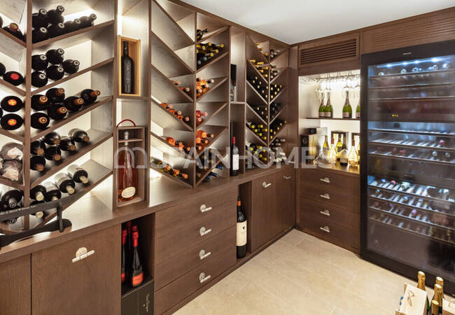 Exclusively Located Prestigious Property in Marbella 20