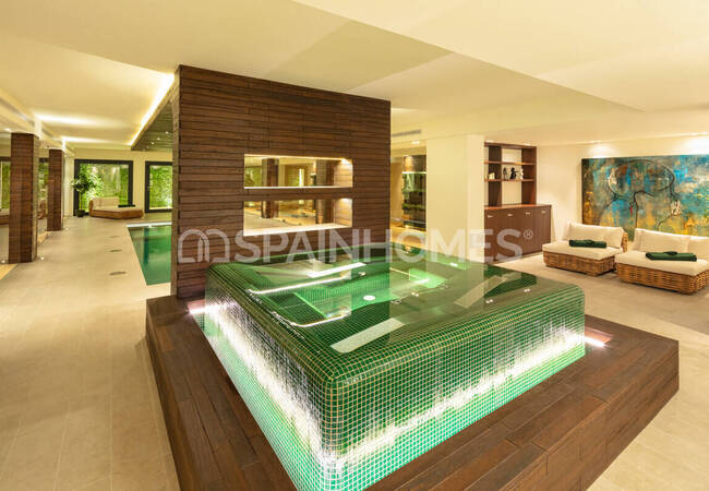 Exclusively Located Prestigious Property in Marbella 21