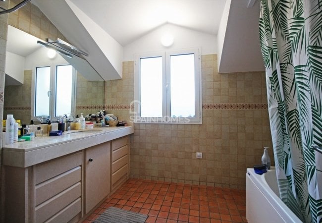 Spacious Penthouse in a Demanded Area of Benalmadena 41