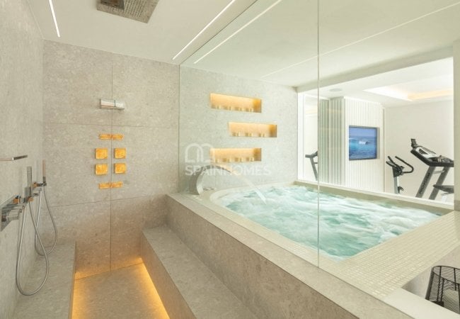 Stunning Detached Villa in a Golf Resorts Area in Marbella 27