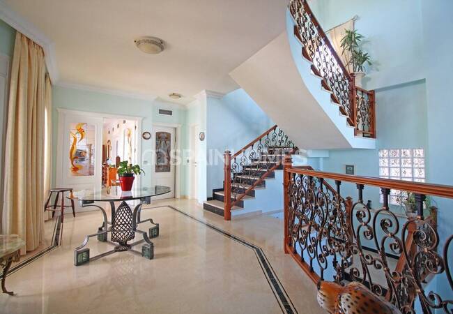 Benalmadena’da Elit Konumda Deniz Manzaralı Villa 23