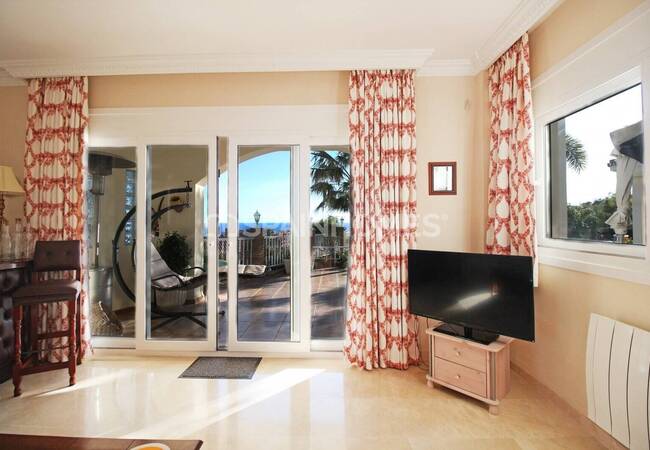 Benalmadena’da Elit Konumda Deniz Manzaralı Villa 25