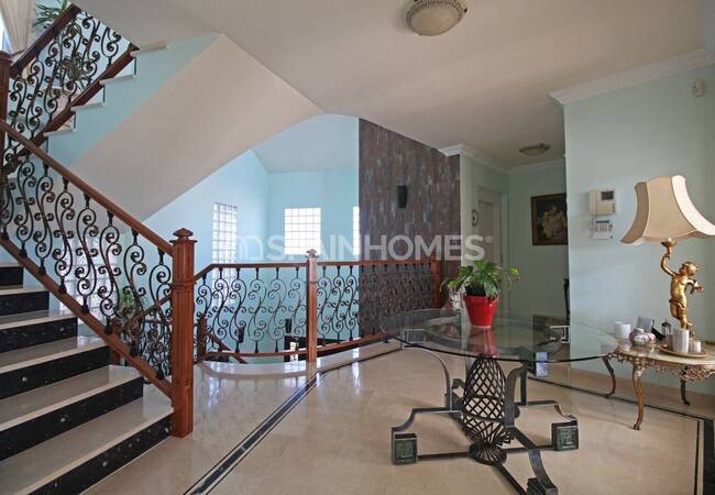 Benalmadena’da Elit Konumda Deniz Manzaralı Villa 29