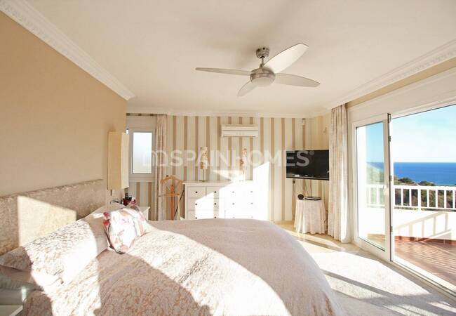 Benalmadena’da Elit Konumda Deniz Manzaralı Villa 52