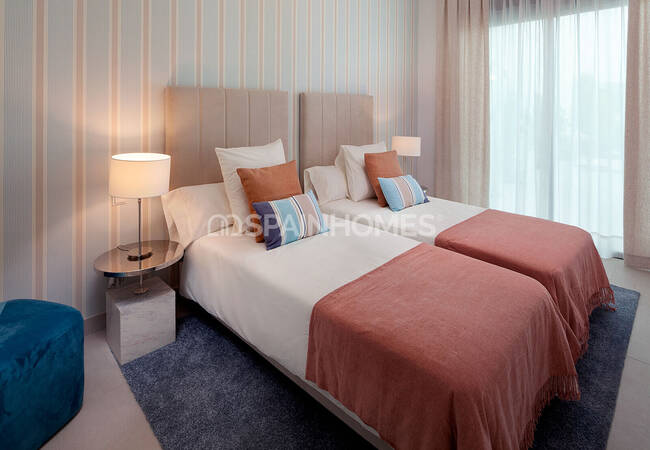 Ready to Move Contemporary Houses for Sale in Casares 22