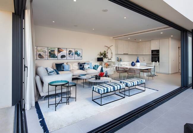 Ready to Move Contemporary Houses for Sale in Casares 23