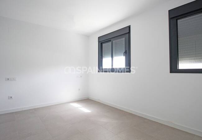 Casares'te Muhteşem Manzaralı Golf Sahası Yanında Daire 17