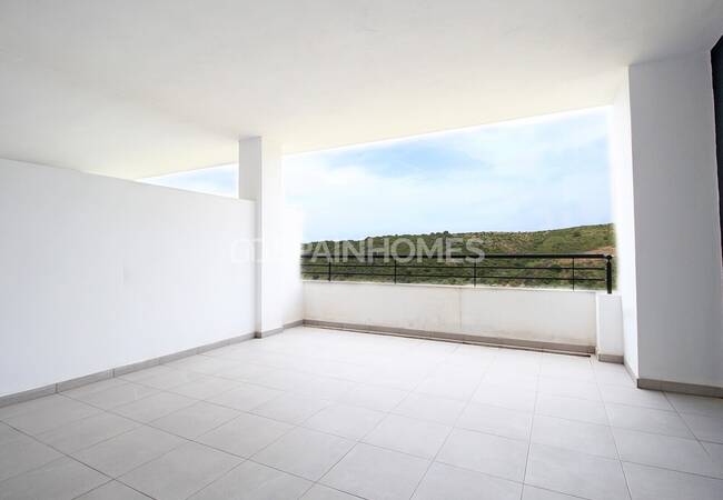 Casares'te Muhteşem Manzaralı Golf Sahası Yanında Daire 10