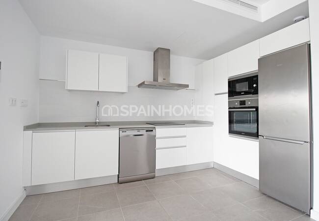 Casares'te Muhteşem Manzaralı Golf Sahası Yanında Daire 16