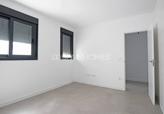 Casares'te Muhteşem Manzaralı Golf Sahası Yanında Daire 18