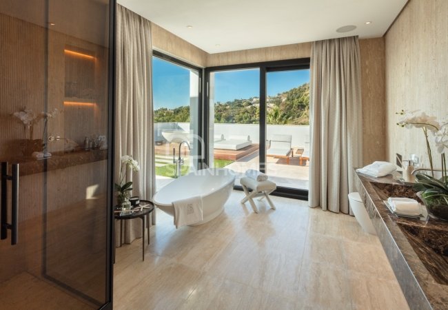 Exclusieve Villa Met Tijdloos Design Dichtbij Het Marbella Centrum 30