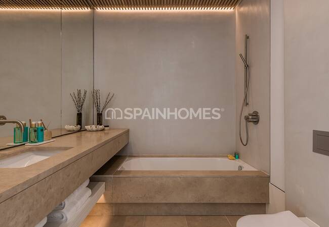 Ultra Luxe New Build Villa with Open Views in Benahavis 42