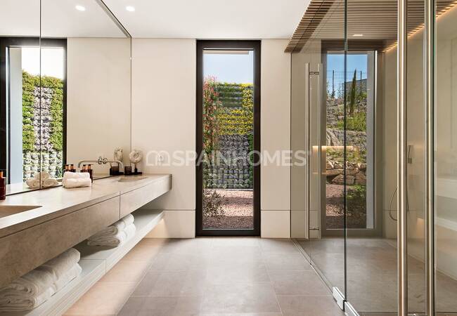 Ultra Luxe New Build Villa with Open Views in Benahavis 45