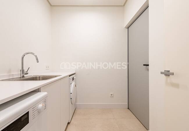 Energy Efficient Furnished Villa by the Beach in Marbella 32