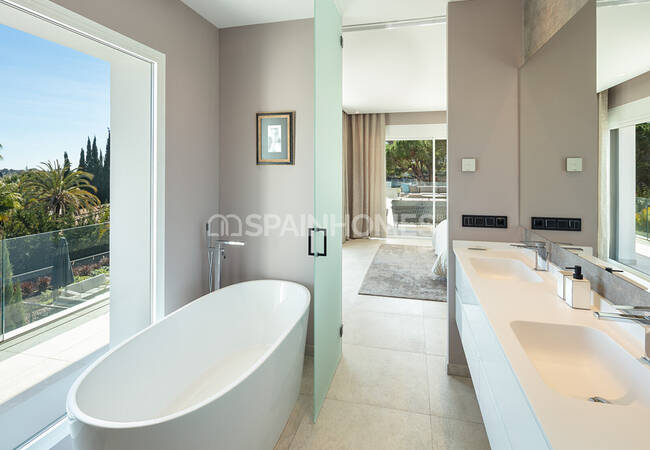 Villa with Luxury Design and Quality Finishes in Marbella 22