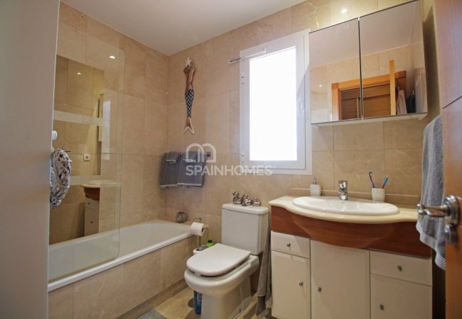 Apartment with Open Terrace and Private Garden in Benalmadena 16