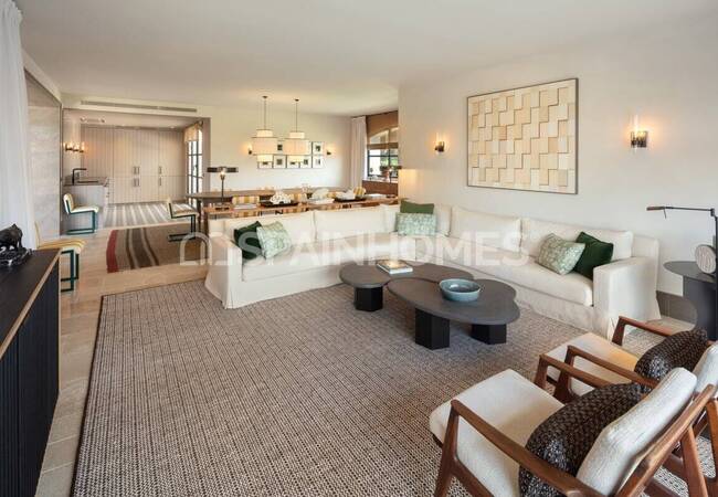 Marbella Golden Mile’da Panoramik Manzaralı Lüks Konak 26