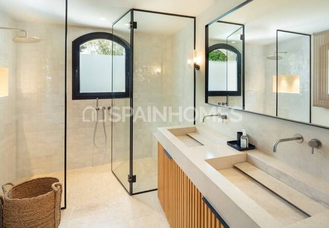 Marbella Golden Mile’da Panoramik Manzaralı Lüks Konak 29