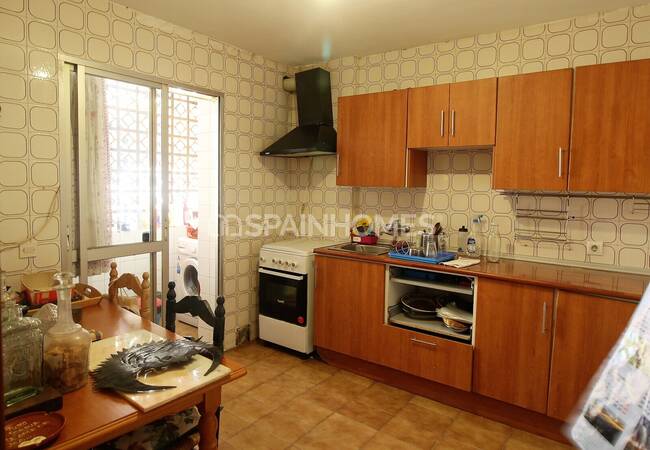 Centrally Located Apartment with Sea Views in Málaga 11