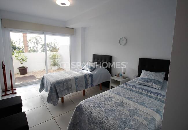 Sea View Villa in a Complex with Infinity Pool in Benalmadena 48