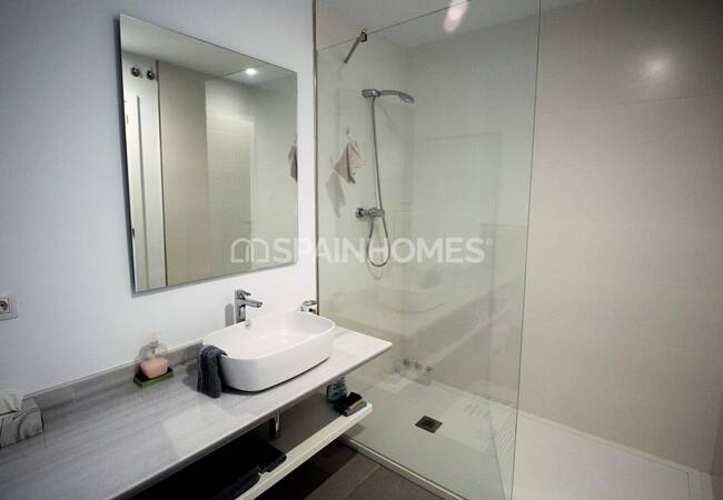 Sea View Villa in a Complex with Infinity Pool in Benalmadena 49