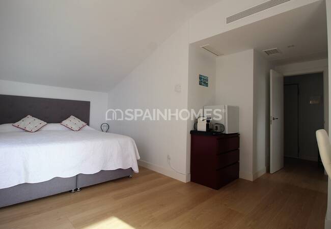 Sea View Villa in a Complex with Infinity Pool in Benalmadena 24