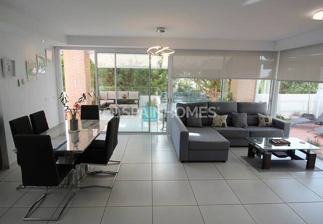 Sea View Villa in a Complex with Infinity Pool in Benalmadena 27