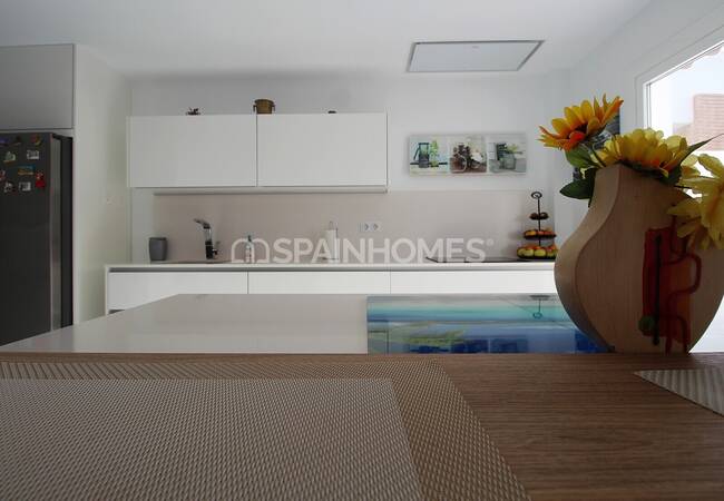 Sea View Villa in a Complex with Infinity Pool in Benalmadena 32
