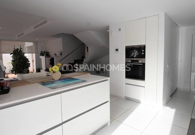 Sea View Villa in a Complex with Infinity Pool in Benalmadena 33