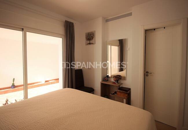 Sea View Villa in a Complex with Infinity Pool in Benalmadena 37