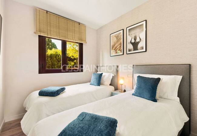 Apartments in Benahavis Surrounded by Golf Courses and Greenery 22