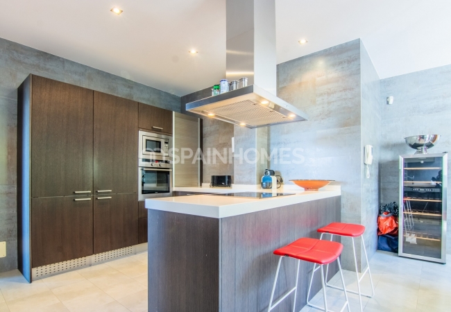 Villa with Picturesque Sea View in Ojen Close to Golf and Beach 26