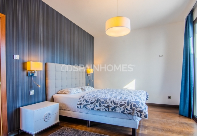 Villa with Picturesque Sea View in Ojen Close to Golf and Beach 35